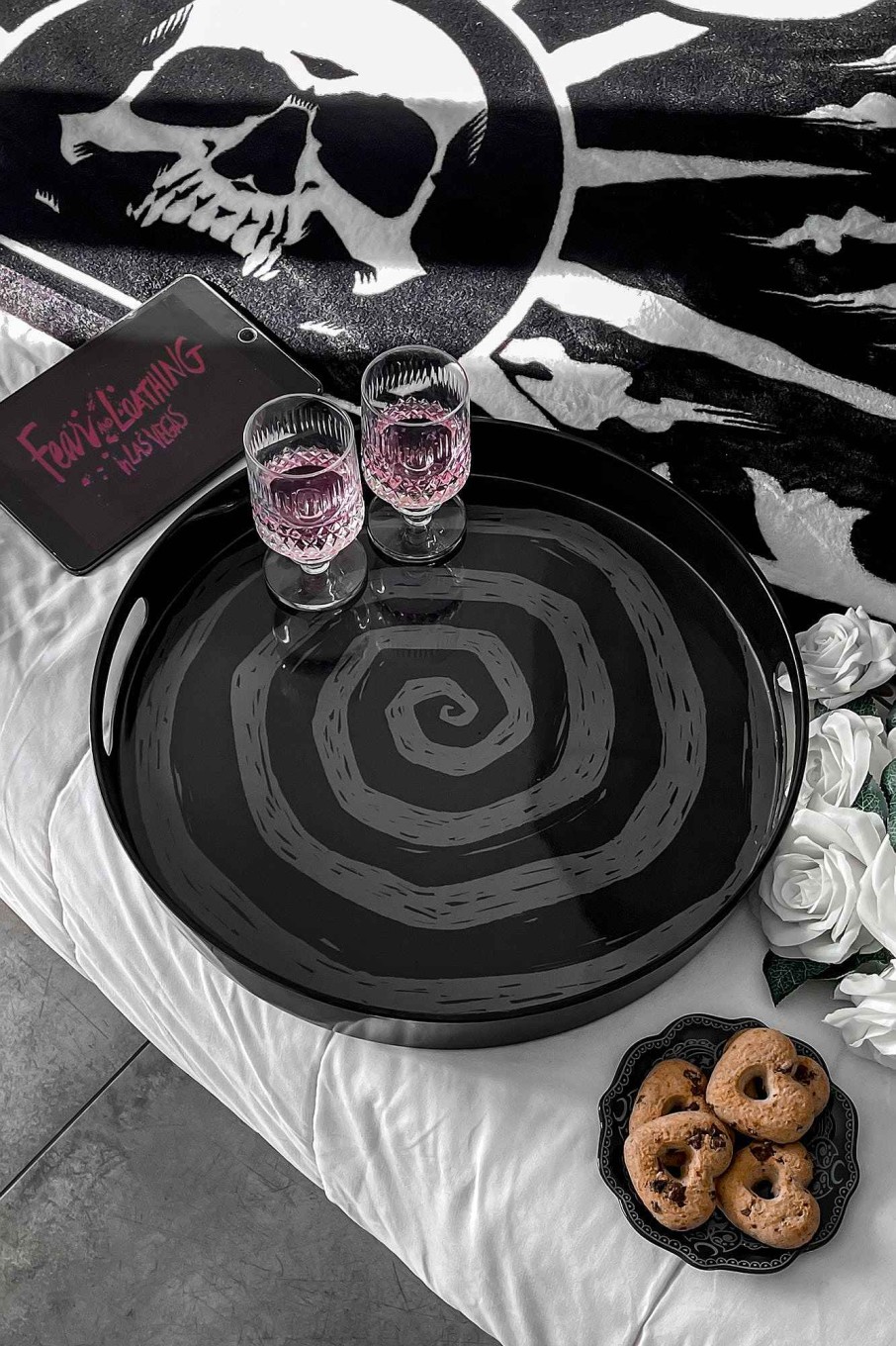 Home KILLSTAR Baking | Downward Spiral Serving Tray Black