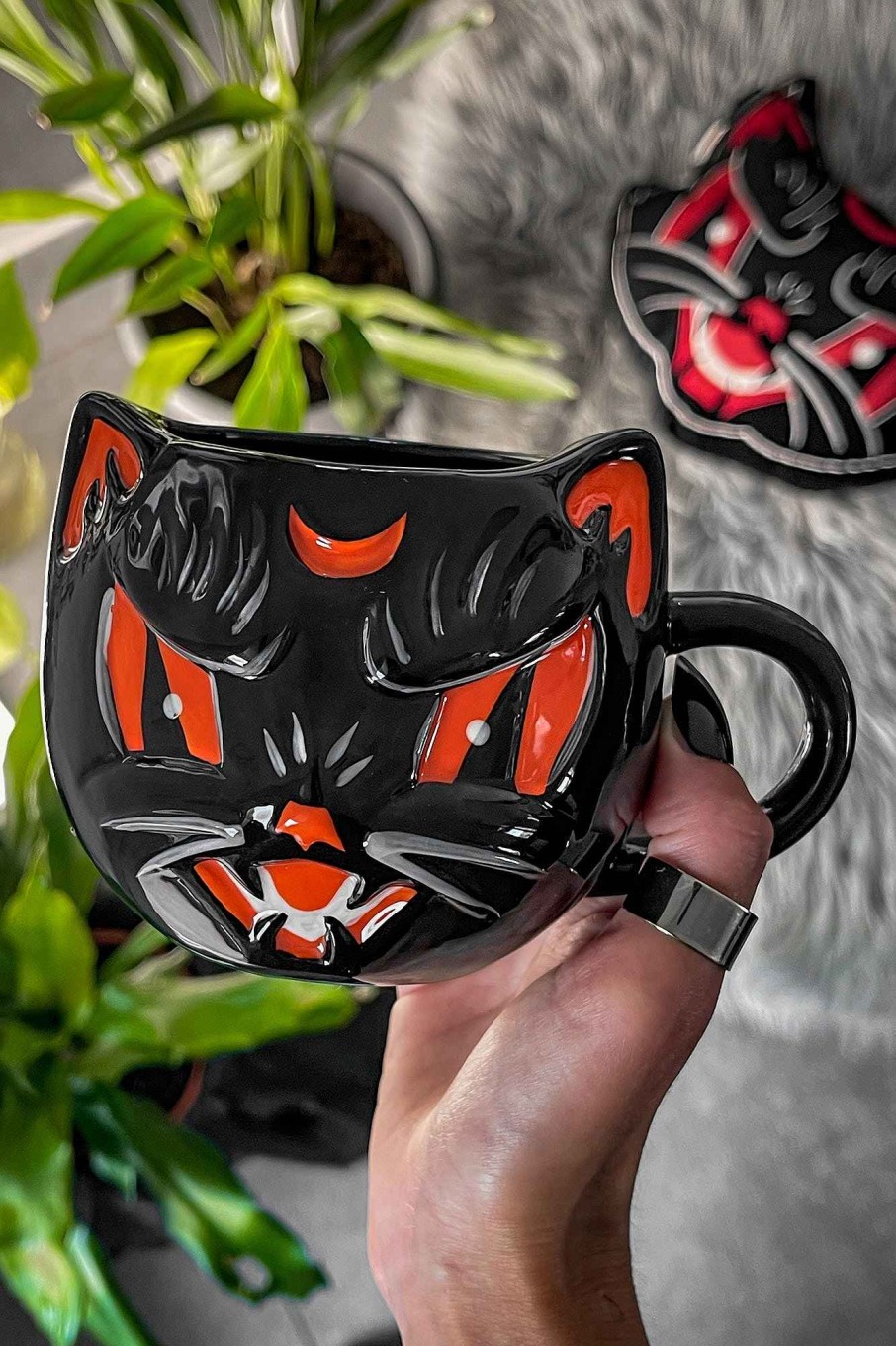 Home KILLSTAR Cups & Mugs | Klaws Mug Black